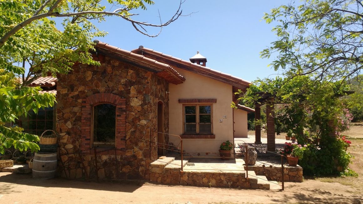 mogor badan viñedo y resturante