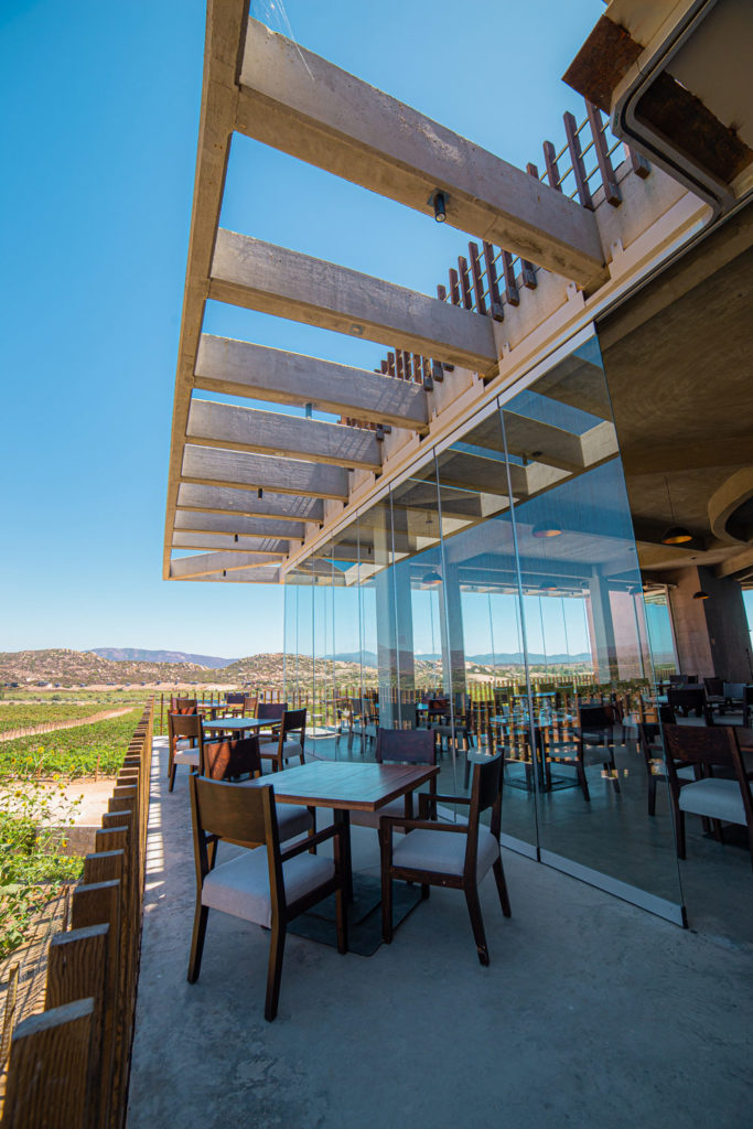valle de guadalupe restaurants with a view